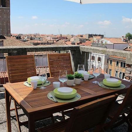 Apartment With Terrace In Chioggia'S Main Square מראה חיצוני תמונה