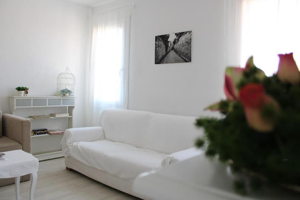 Apartment With Terrace In Chioggia'S Main Square מראה חיצוני תמונה