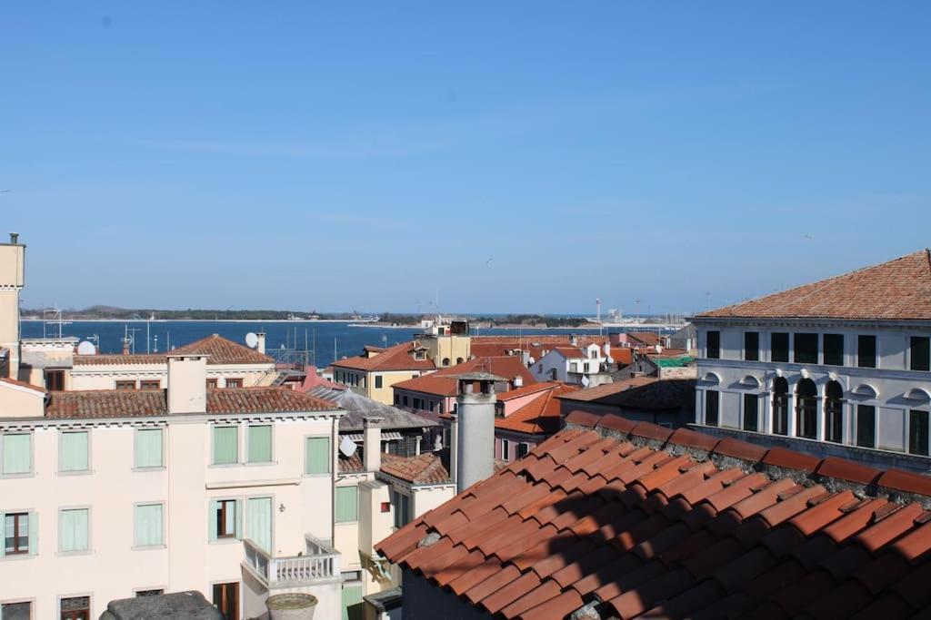Apartment With Terrace In Chioggia'S Main Square מראה חיצוני תמונה