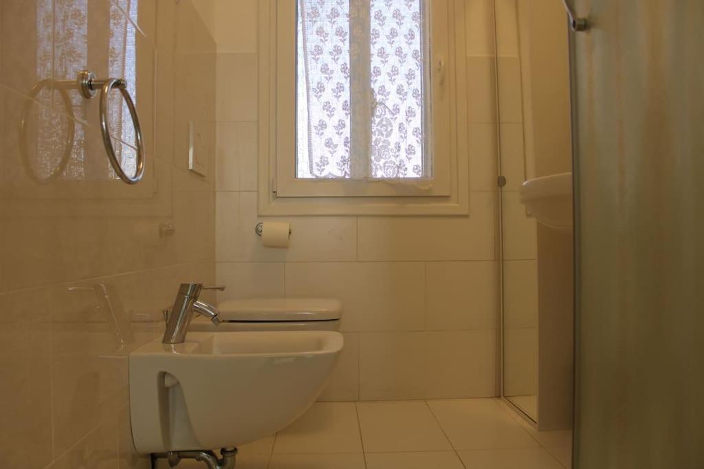 Apartment With Terrace In Chioggia'S Main Square מראה חיצוני תמונה